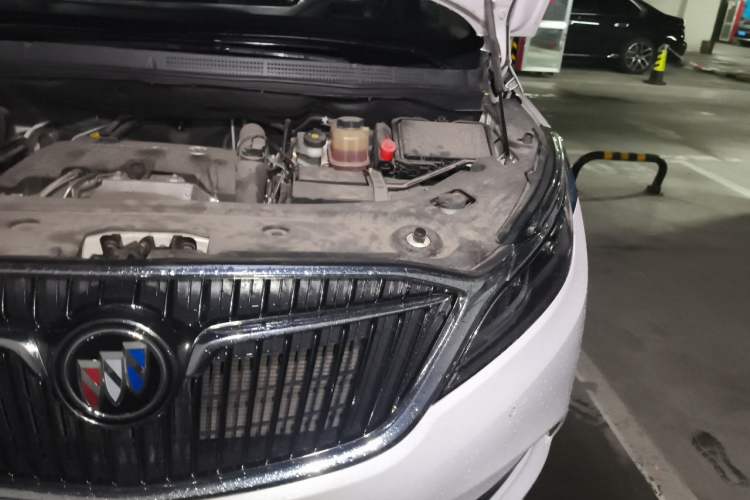 Used Buick GL8 2017 ES 28T Flagship Model China V Standard Engine Bay Left