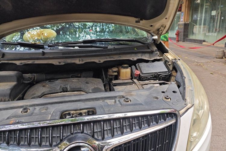 Used Buick GL8 2017 25S Comfort Version China V Standard Engine Bay Left