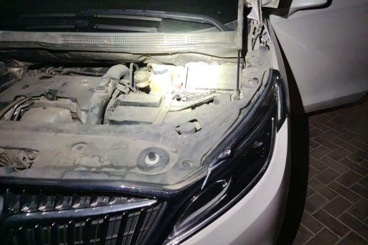 Used Buick GL8 2017 ES 28T Luxury Model China V Standard Engine Bay Left