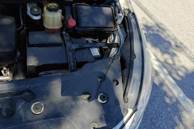 Used Buick GL8 2017 25S Prestige Version China V Standard Engine Bay Left