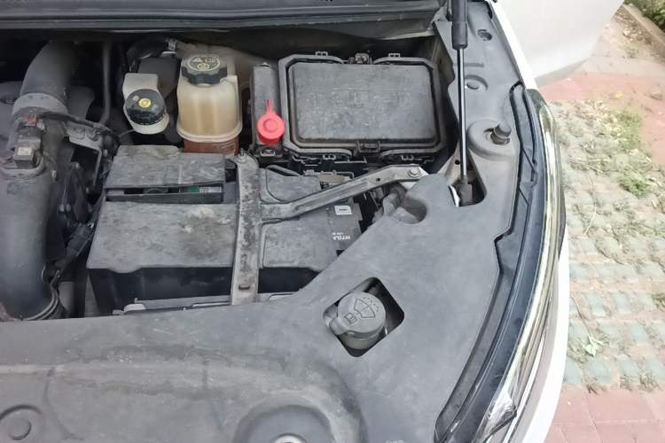 Used Buick GL8 2017 ES 28T Luxury Model China V Standard Engine Bay Left