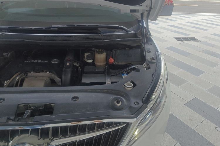 Used Buick GL8 2017 ES 28T Premium Version China V Standard Engine Bay Left