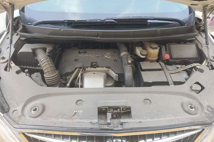 Used Buick GL8 2017 ES 28T Premium Version China V Standard Engine Bay