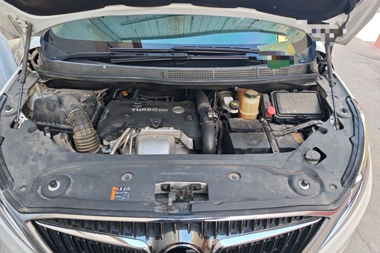 Used Buick GL8 2017 ES 28T Flagship Model China V Standard Engine Bay