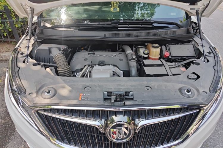 Used Buick GL8 2017 ES 28T Luxury Model China V Standard Engine Bay