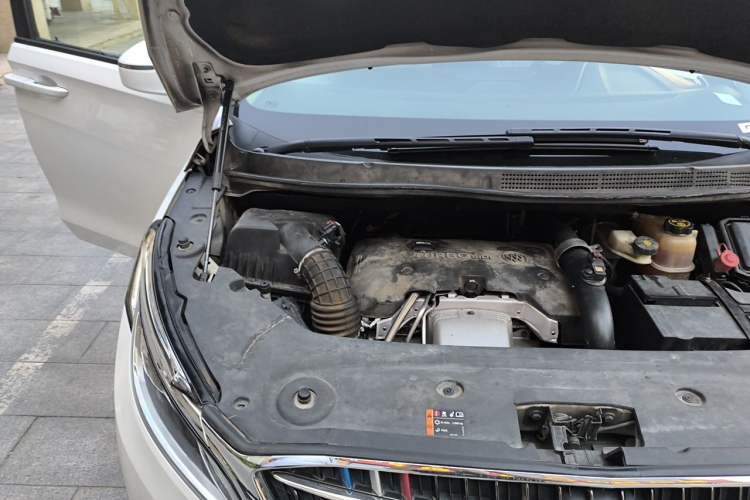 Used Buick GL8 2017 ES 28T Comfort Model China V Standard Engine Bay Right