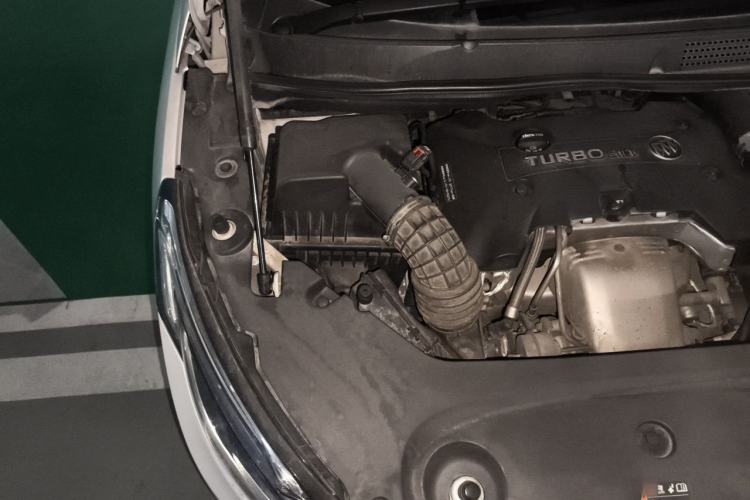 Used Buick GL8 2017 ES 28T Luxury Model China V Standard Engine Bay Right