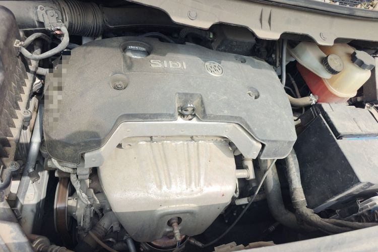 Used Buick GL8 2017 25S Luxury Version China V Standard Engine Bay Right