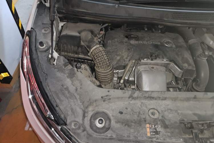 Used Buick GL8 2017 ES 28T Luxury Model China V Standard Engine Bay Right