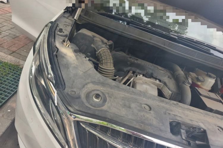 Used Buick GL8 2017 ES 28T Comfort Model China V Standard Engine Bay Right
