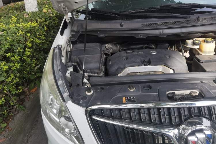 Used Buick GL8 2017 25S Prestige Version China V Standard Engine Bay Right