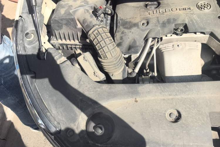 Used Buick GL8 2017 ES 28T Flagship Model China V Standard Engine Bay Right