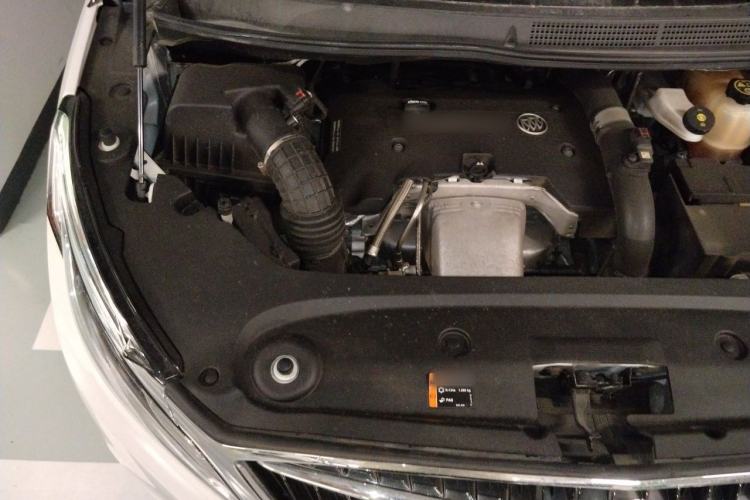 Used Buick GL8 2017 ES 28T Flagship Model China V Standard Engine Bay Right