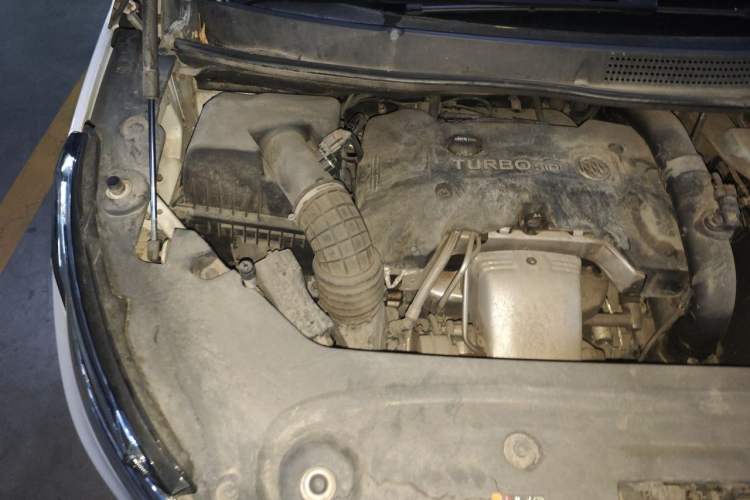 Used Buick GL8 2017 ES 28T Premium Version China V Standard Engine Bay Right
