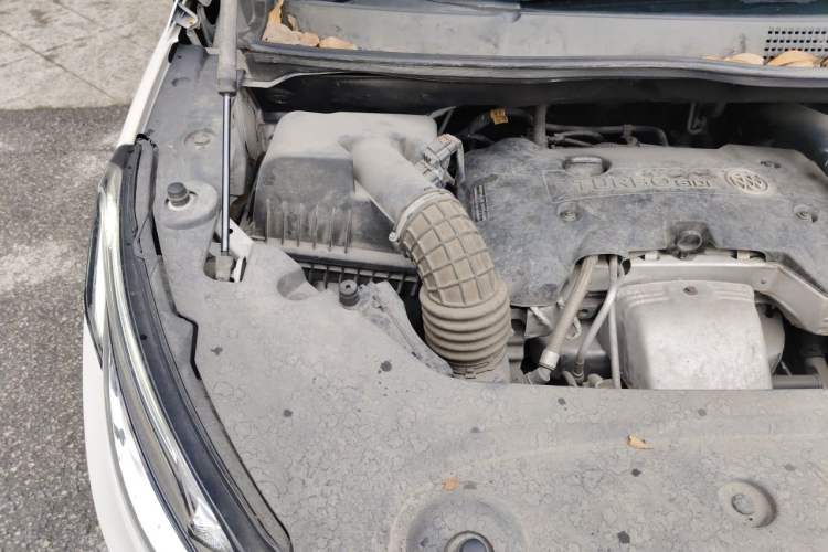 Used Buick GL8 2017 ES 28T Comfort Model China V Standard Engine Bay Right