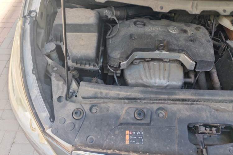 Used Buick GL8 2017 25S Comfort Version China V Standard Engine Bay Right
