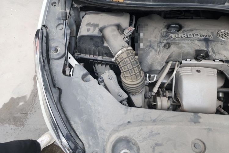 Used Buick GL8 2017 ES 28T Luxury Model China V Standard Engine Bay Right