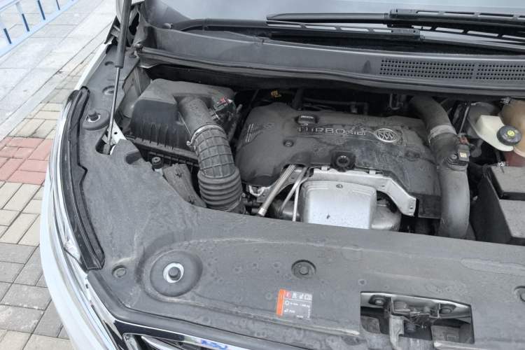 Used Buick GL8 2017 ES 28T Luxury Model China V Standard Engine Bay Right