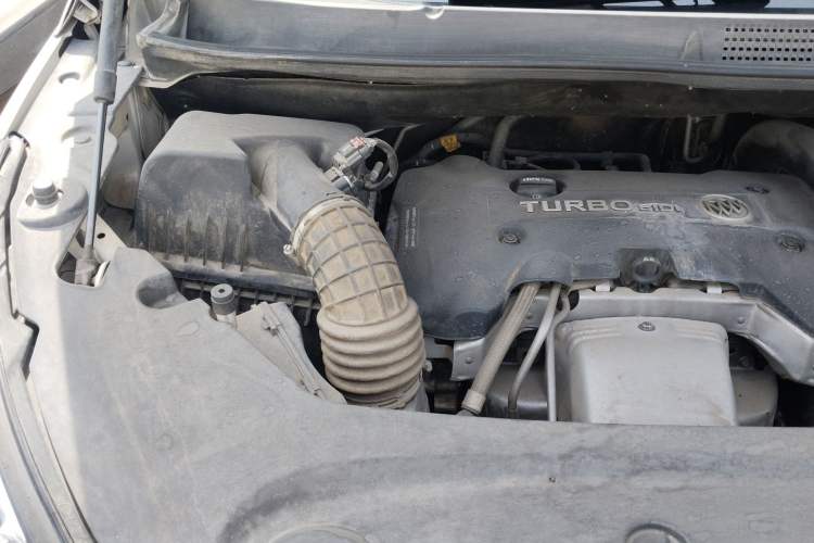 Used Buick GL8 2017 ES 28T Luxury Model China V Standard Engine Bay Right