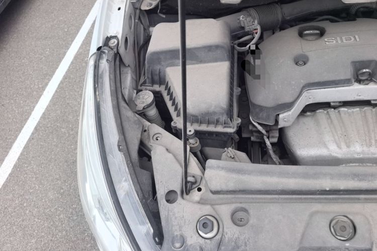 Used Buick GL8 2017 25S Prestige Version China V Standard Engine Bay Right