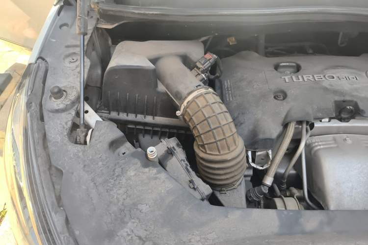 Used Buick GL8 2017 ES 28T Luxury Model China V Standard Engine Bay Right
