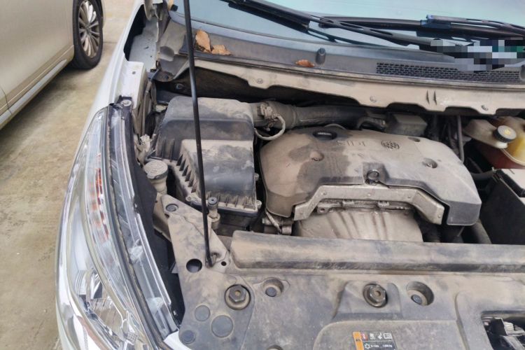 Used Buick GL8 2017 25S Prestige Version China V Standard Engine Bay Right