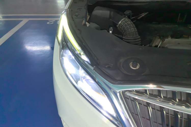 Used Buick GL8 2017 ES 28T Flagship Model China V Standard Engine Bay Right