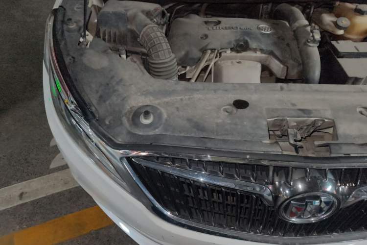 Used Buick GL8 2017 ES 28T Luxury Model China V Standard Engine Bay Right