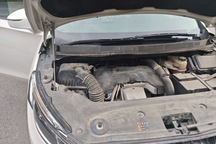 Used Buick GL8 2017 ES 28T Luxury Model China V Standard Engine Bay Right