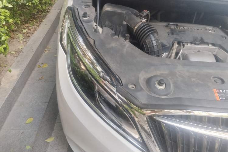 Used Buick GL8 2017 ES 28T Luxury Model China V Standard Engine Bay Right