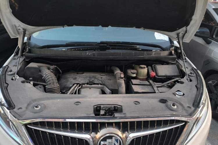Used Buick GL8 2017 ES 28T Comfort Model China V Standard Engine Bay