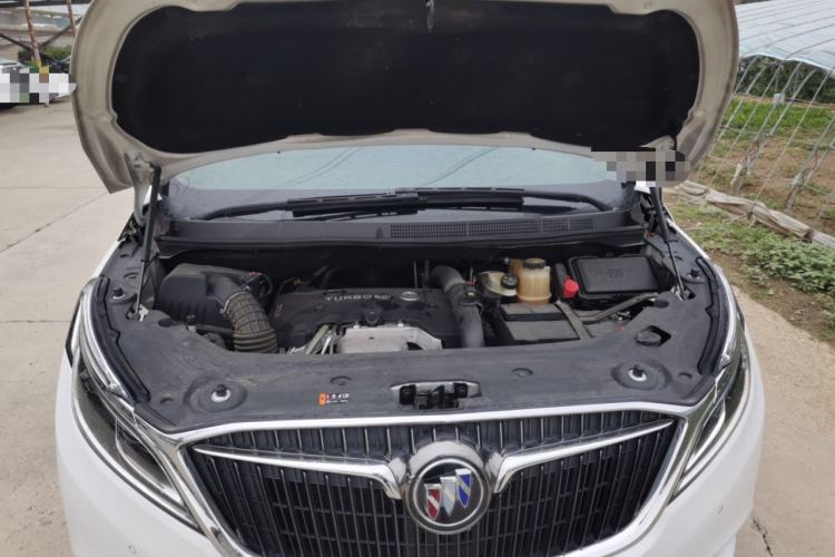 Used Buick GL8 2017 ES 28T Flagship Model China V Standard Engine Bay