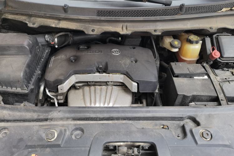 Used Buick GL8 2017 25S Prestige Version China V Standard Engine Bay