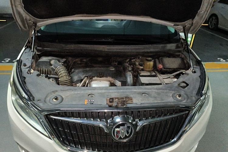 Used Buick GL8 2017 ES 28T Comfort Model China V Standard Engine Bay