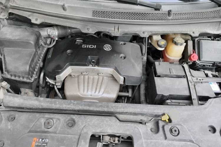 Used Buick GL8 2017 25S Prestige Version China V Standard Engine Bay