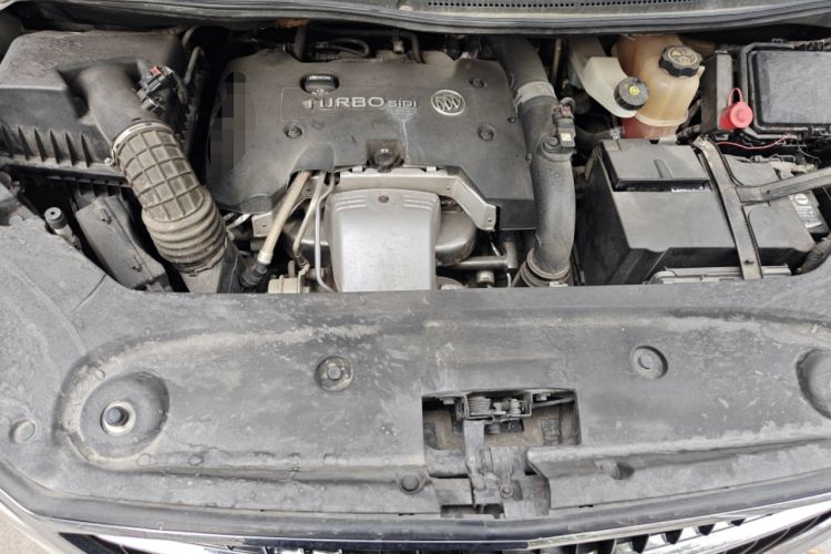 Used Buick GL8 2017 ES 28T Comfort Model China V Standard Engine Bay