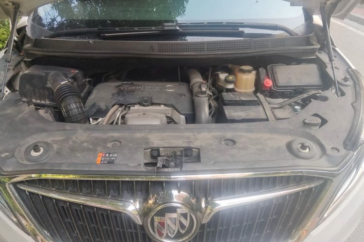 Used Buick GL8 2017 ES 28T Luxury Model China V Standard Engine Bay