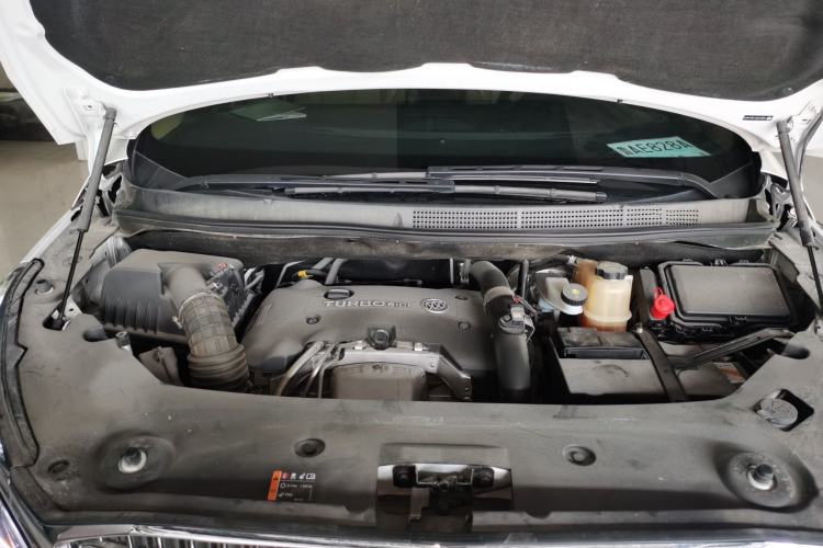 Used Buick GL8 2017 ES 28T Premium Version China V Standard Engine Bay