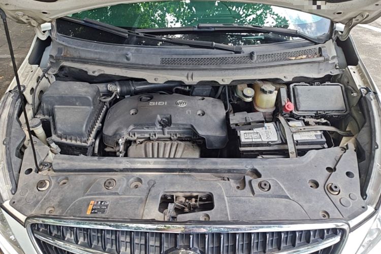 Used Buick GL8 2017 25S Prestige Version China V Standard Engine Bay