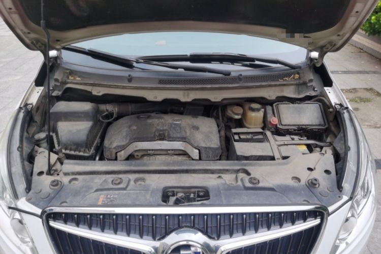 Used Buick GL8 2017 25S Luxury Version China V Standard Engine Bay