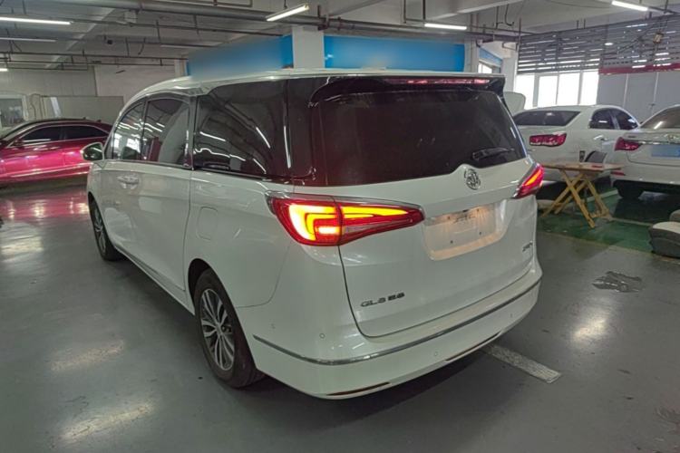 Used Buick GL8 2017 ES 28T Flagship Model China V Standard Exterior 2