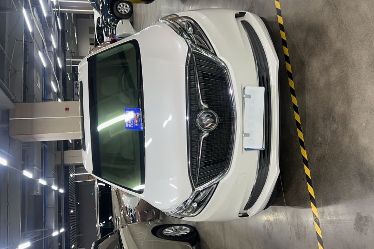 Used Buick GL8 2017 ES 28T Comfort Model China V Standard Exterior 2