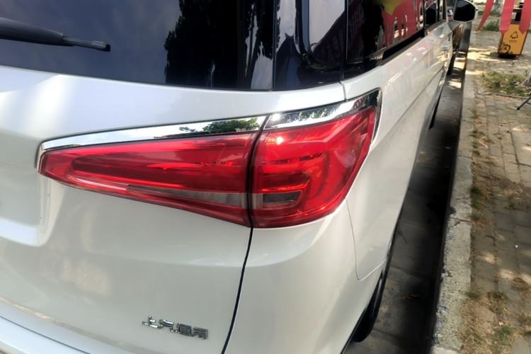 Used Buick GL8 2017 ES 28T Comfort Model China V Standard Exterior 3