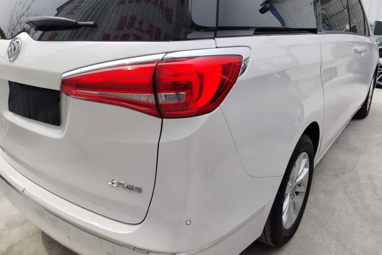 Used Buick GL8 2017 ES 28T Premium Version China V Standard Exterior 3