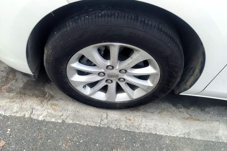 Used Buick GL8 2017 ES 28T Comfort Model China V Standard Exterior 4