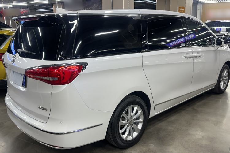 Used Buick GL8 2017 ES 28T Comfort Model China V Standard Exterior 4