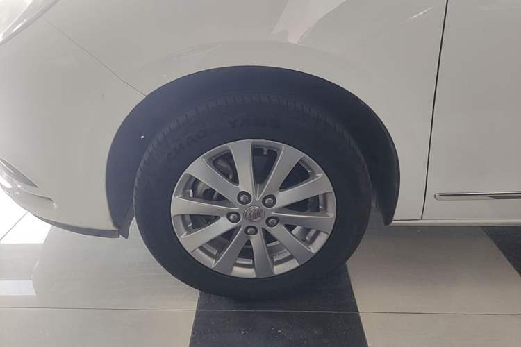 Used Buick GL8 2017 25S Luxury Version China V Standard Exterior 4