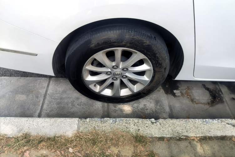 Used Buick GL8 2017 ES 28T Comfort Model China V Standard Exterior 5
