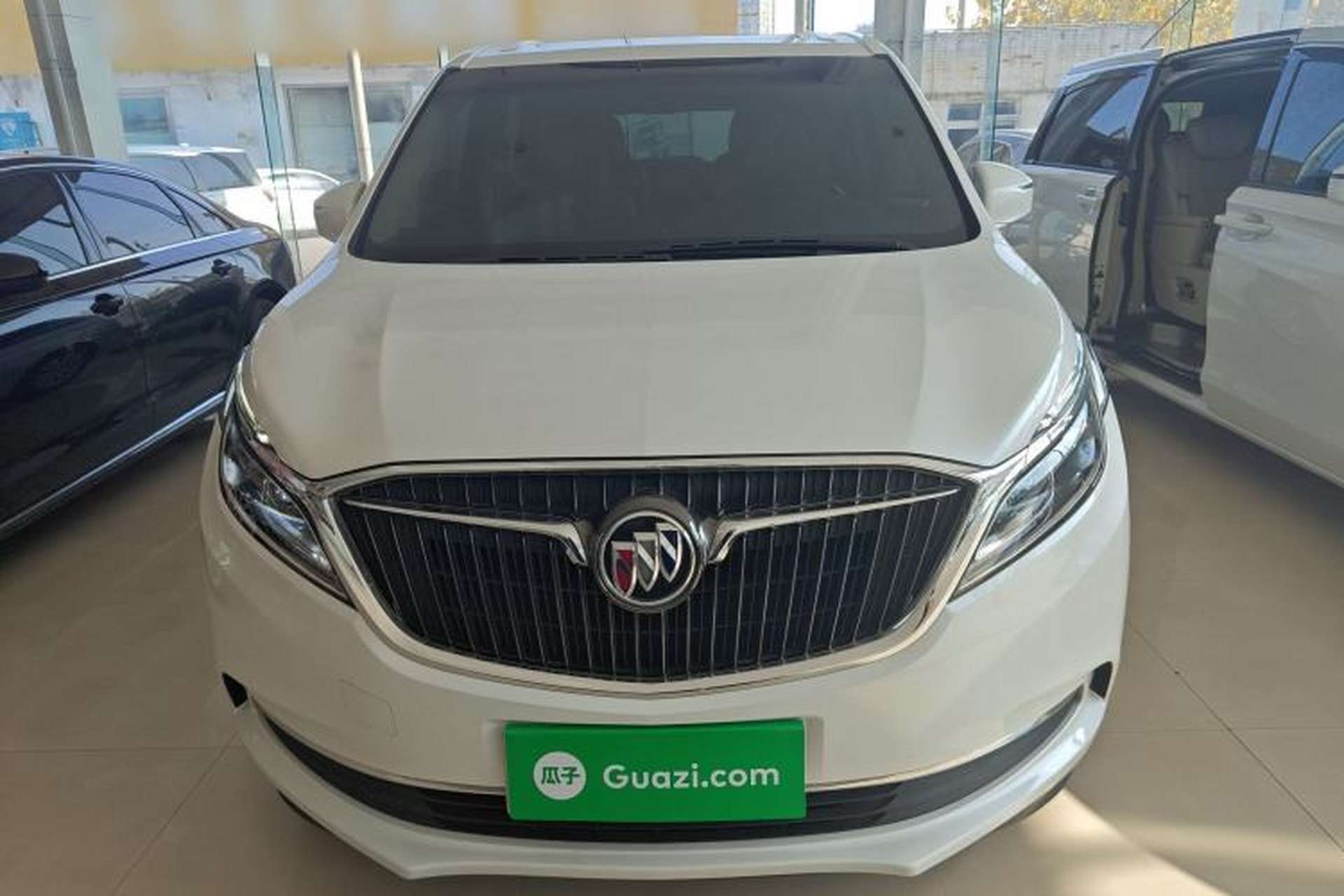 Used Buick GL8 2017 ES 28T Premium Version China V Standard Front