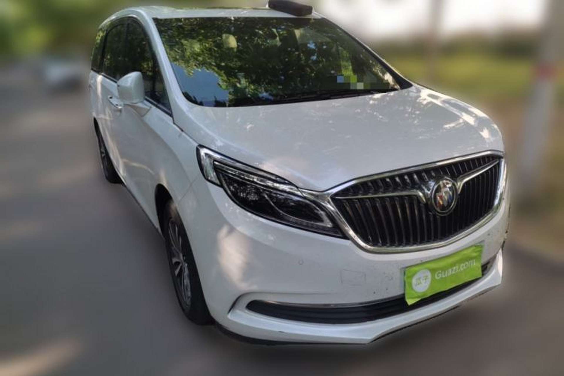 Used Buick GL8 2017 ES 28T Flagship Model China V Standard Front Right 45 Deg